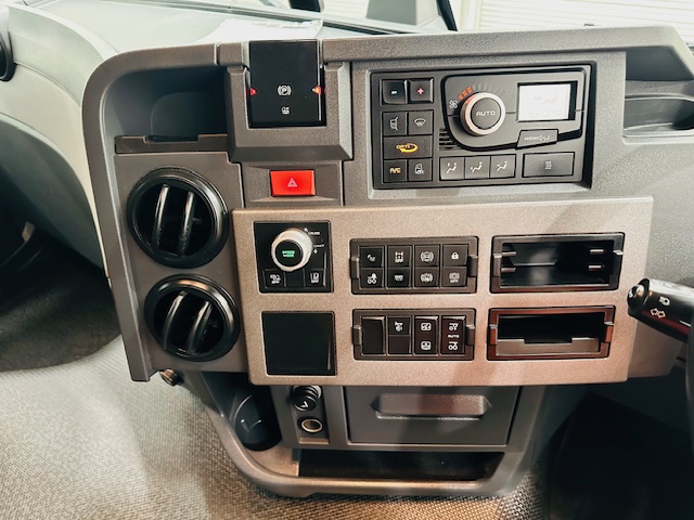 Renault T460 6×2 Midlift Tractor Unit