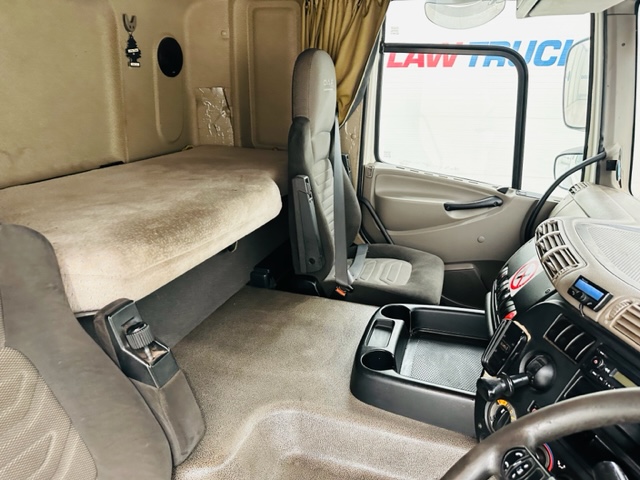 DAF CF65 250 Sleeper Cab Curtainsider