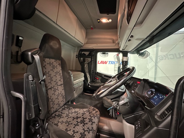 Scania R450 6×2 Midlift Highline Tractor Unit
