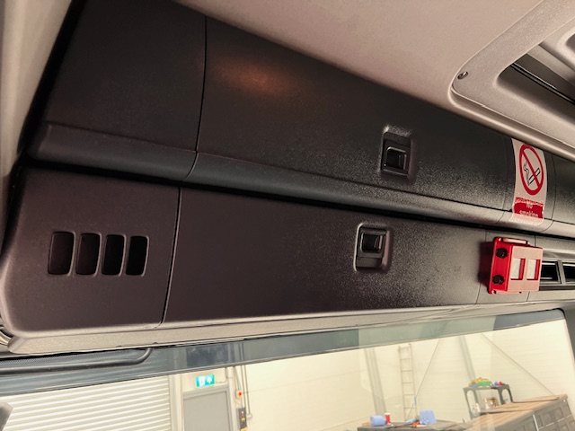 Scania P250 4×2 Sleeper Cab Box Van Manual