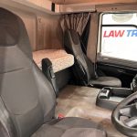 DAF CF 250 Sleeper Cab Curtainsider - thumbnail