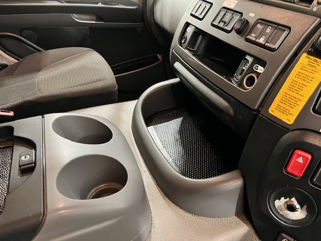 DAF CF 290 6×2 Rear Steer Fridge Box