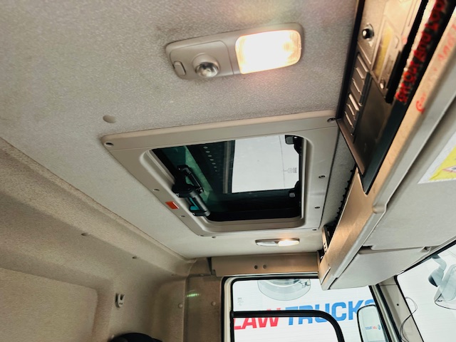 DAF CF 290 6×2 Rear Steer Fridge Box