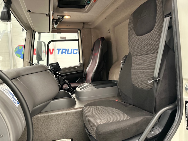 DAF CF 290 6×2 Rear Steer Fridge Box