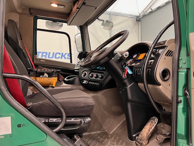 DAF CF75 310 6×2 Day Cab Dropside Crane