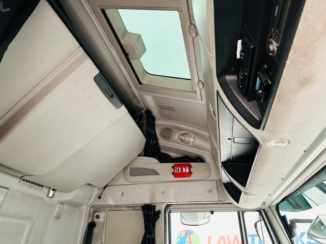 Iveco Stralis 450 4×2 Tractor Unit
