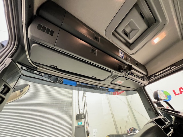 Scania P250 4×2 Sleeper Cab Fridge Box