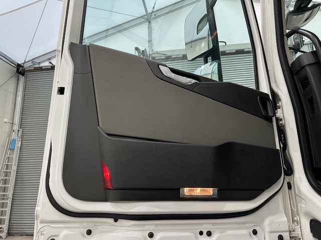 Volvo FH 500 Euro 5 6×2 Midlift Tractor Unit