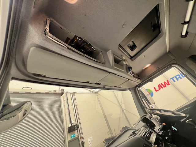 Mercedes Axor 1824 Day Cab Box Van