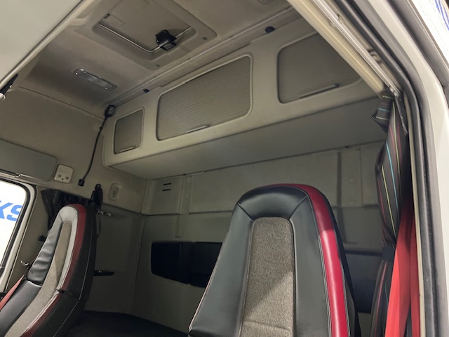 Volvo FM 450 6×2 Midlift Tractor Unit