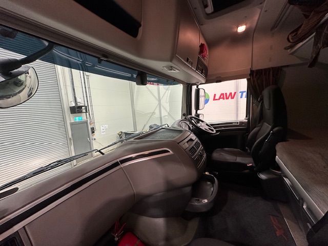 DAF XF 480 6×2 Midlift Tractor Unit