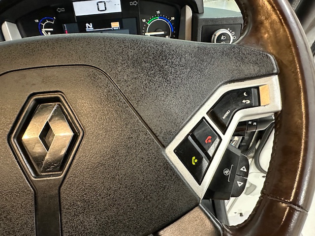 Renault T480 High 4×2 Tractor Unit