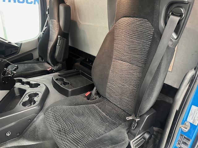 Mercedes Actros 1824 4×2 Day Cab Box Van