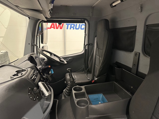 Mercedes Axor 1824 Day Cab Fridge Box