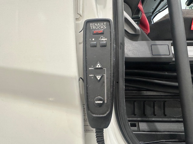 Renault T460 6×2 Midlift Tractor Unit