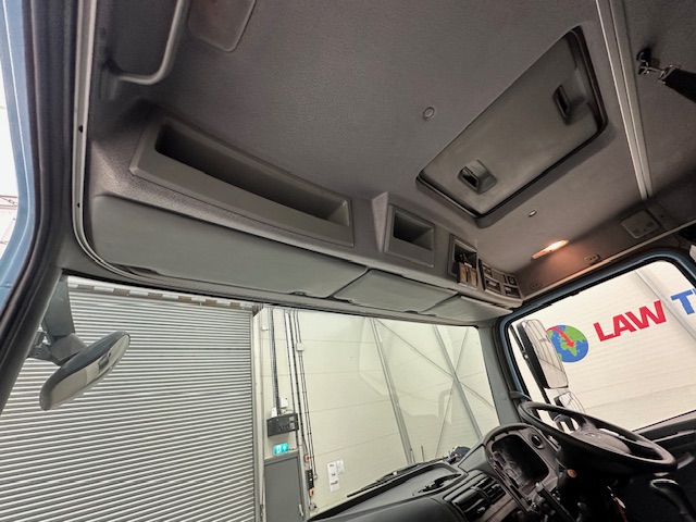Mercedes Axor 2529 Rear Lift Sleeper Cab Box Van