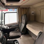 DAF CF75 310 Rear Lift Sleeper Cab Curtainsider - thumbnail