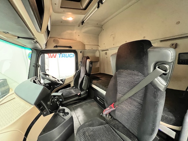 Mercedes Actros 2530 Rear Lift Sleeper Cab Curtainsider