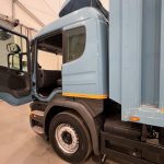 Scania P320 6×2 10 Tyre Rear Lift Insulated Box Van - thumbnail