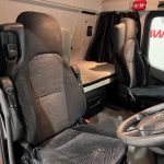 Mercedes Actros 2533 6×2 Sleeper Cab Curtainsider - thumbnail