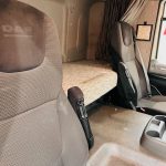 DAF CF 330 6×2 Rear Lift Sleeper Cab Curtainsider - thumbnail