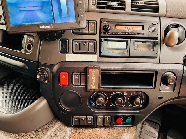 DAF CF 290 6×2 Rear Steer Fridge Box