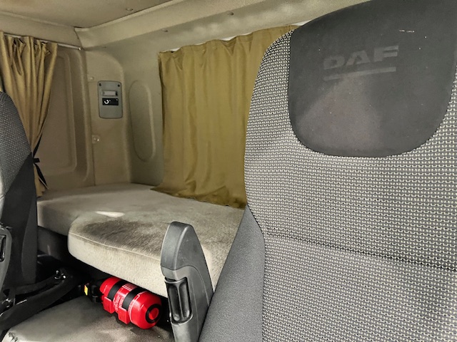 DAF CF85 360 6×2 Midlift Tractor Unit
