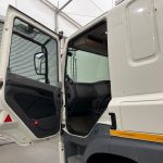DAF CF 330 6×2 Sleeper Cab Fridge Box - thumbnail