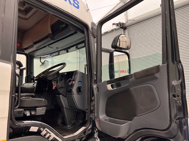 Scania P280 6×2 Highline Rear Lift Curtainsider