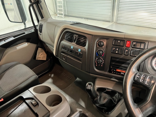 DAF LF 180 Day Cab Fridge Box Manual