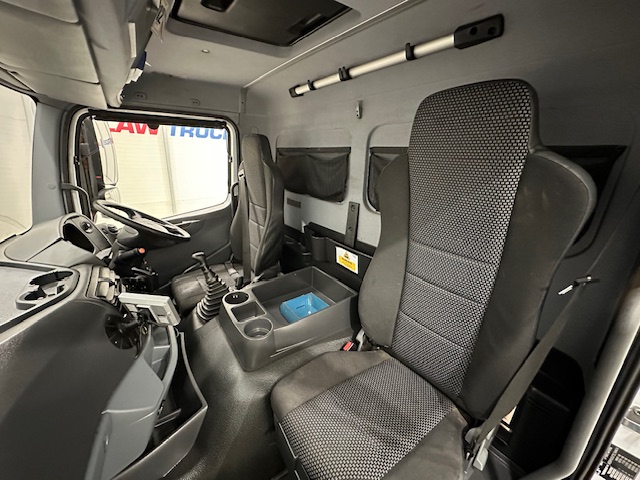 Mercedes Axor 1824 Day Cab Fridge Box