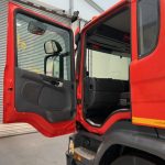 Scania P280 6×2 Rear Lift Flatbed with Crane - thumbnail