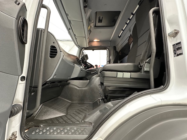 Mercedes Axor 1824 Day Cab Fridge Box