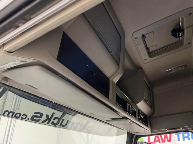 Volvo FM 450 6×2 Midlift Tractor Unit