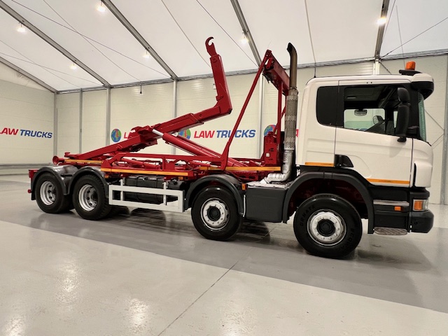 Scania P370 8×4 Rest Cab Hookloader Manual