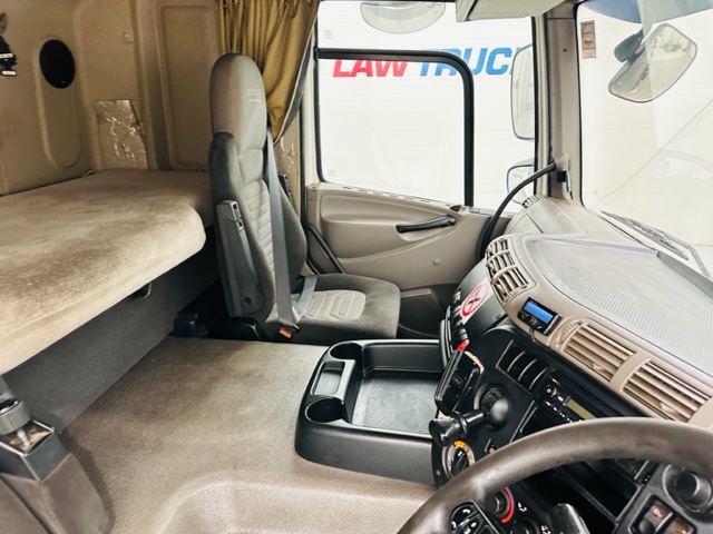 DAF CF65 250 Sleeper Cab Curtainsider