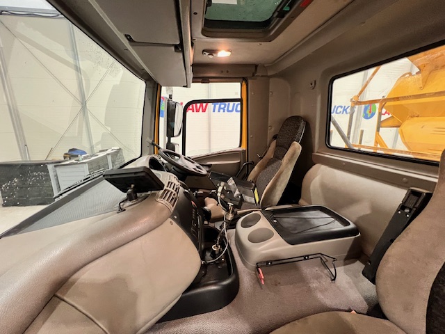 DAF CF75 310 6×4 Day Cab Gritter