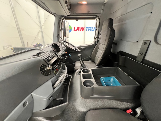 Mercedes Axor 1824 Day Cab Box Van