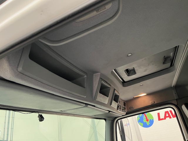 Mercedes Axor 1824 Day Cab Curtainsider