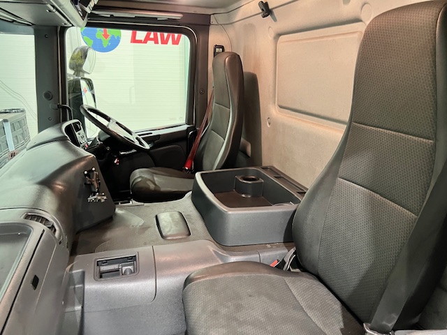 Scania P280 6×2 Rear Lift Day Cab Fridge Box