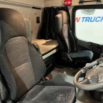 Mercedes Actros 2533 6×2 Sleeper Cab Curtainsider - thumbnail