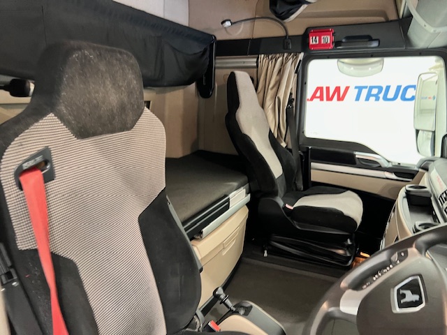 MAN TGX 26.470 6×2 Midlift Tractor Unit