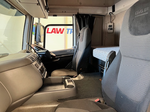 DAF CF 460 6×2 Midlift Tractor Unit