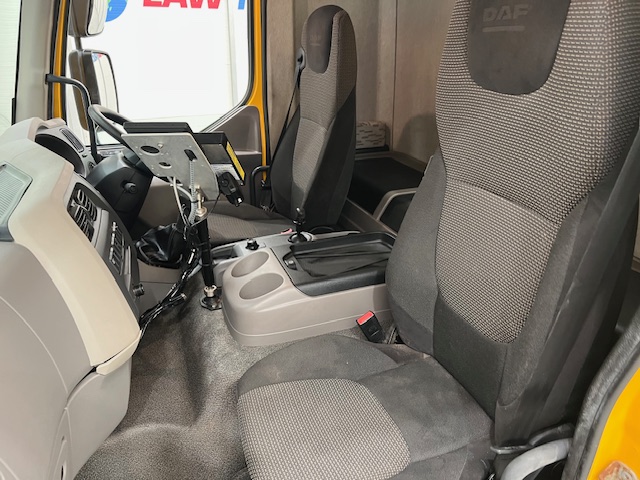 DAF LF 250 4×2 Sleeper Cab Gritter