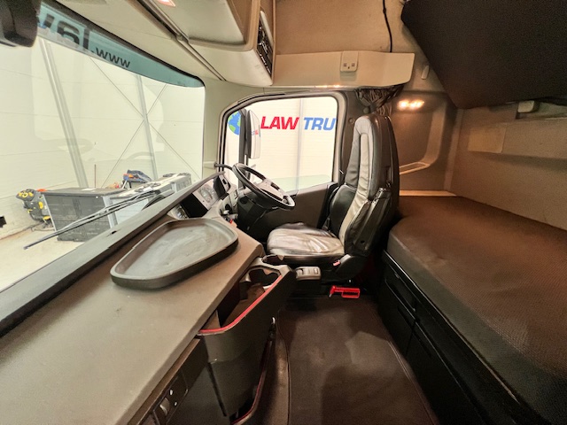 Volvo FH 500 6×2 Midlift Tractor Unit