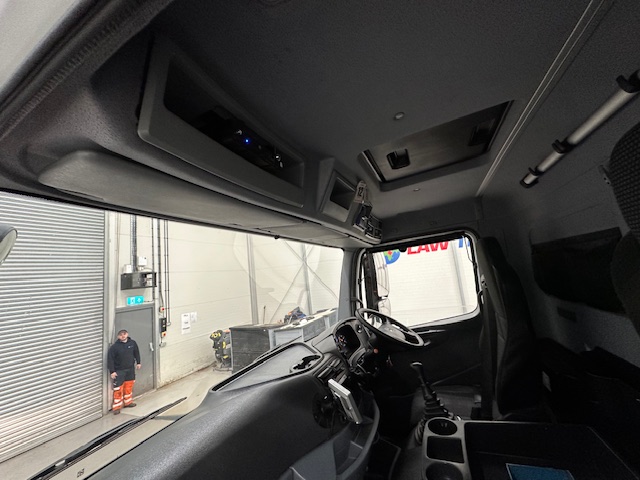 Mercedes Axor 1824 Day Cab Fridge Box