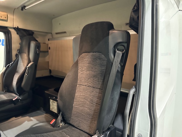 Mercedes Actros 2530 6×2 Sleeper Cab Curtainsider