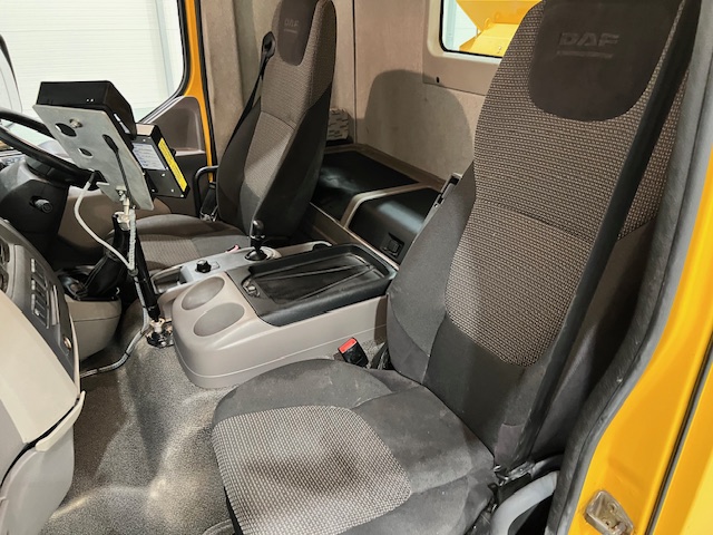 DAF LF 250 4×2 Sleeper Cab Gritter