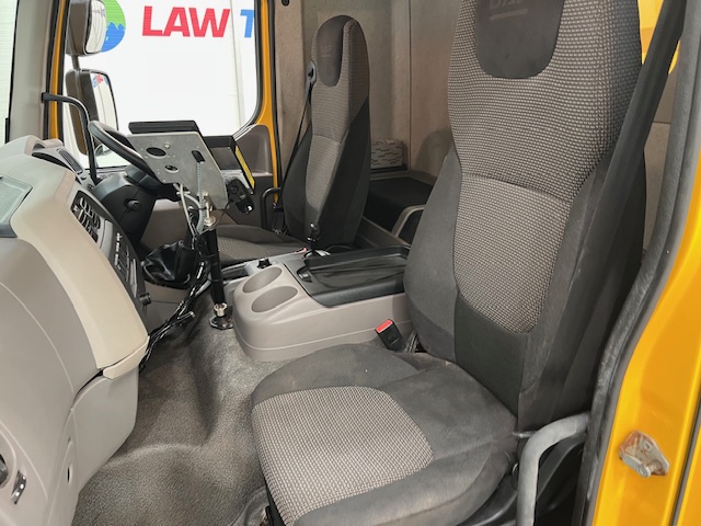 DAF LF 250 4×2 Sleeper Cab Gritter