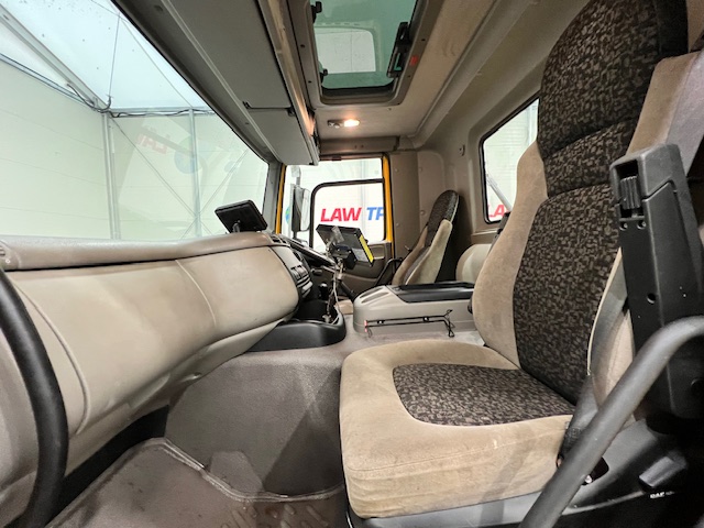 DAF CF75 310 6×4 Day Cab Gritter